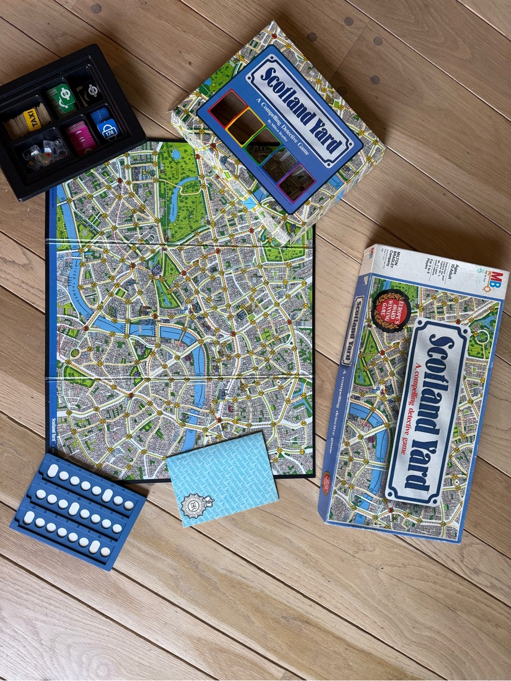 Board Game - Scotland Yard (Blue Map Edition)